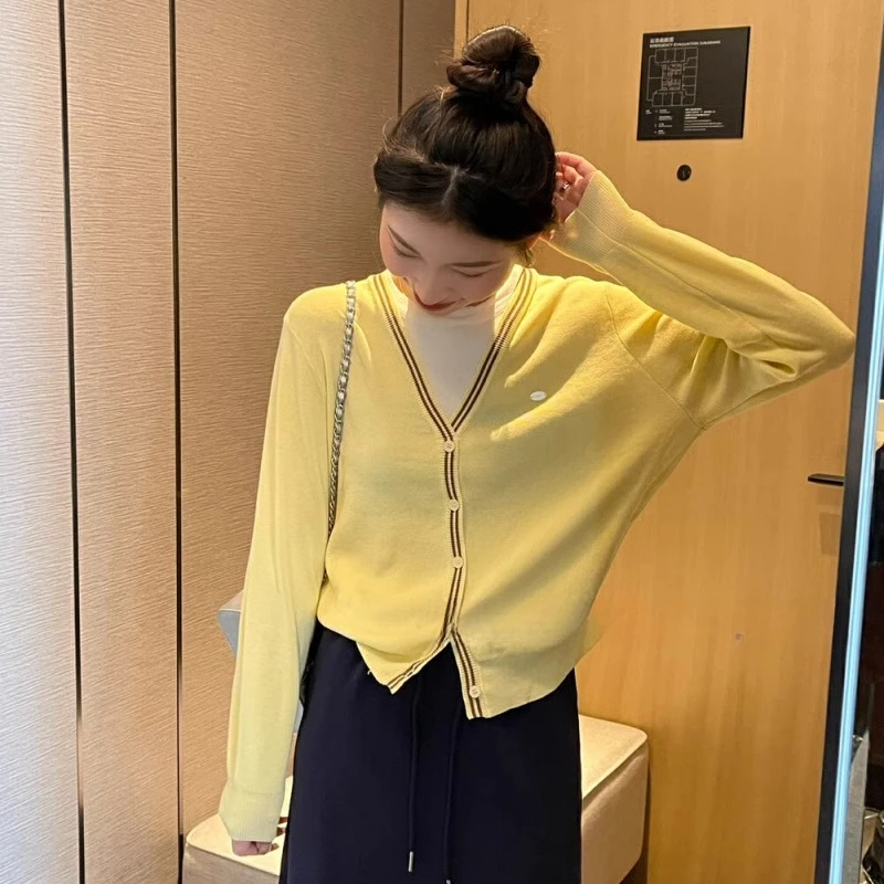 2025夏春季2025韩系新款学院风减龄V领撞色假两件针织开衫女H6-80