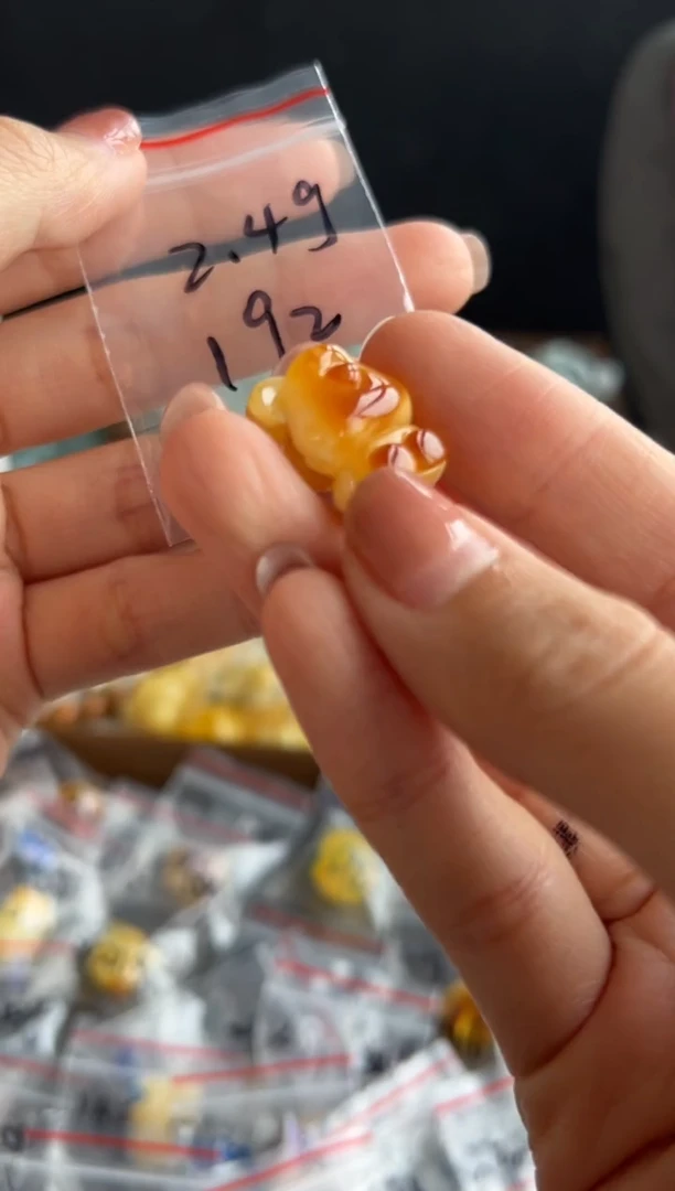 未镶嵌颈饰蜜蜡136买断