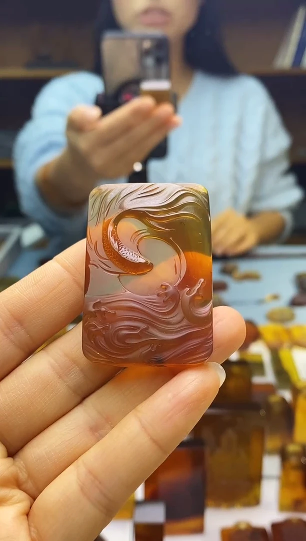 琥珀颈饰未镶嵌SN88-25（如鱼得水）