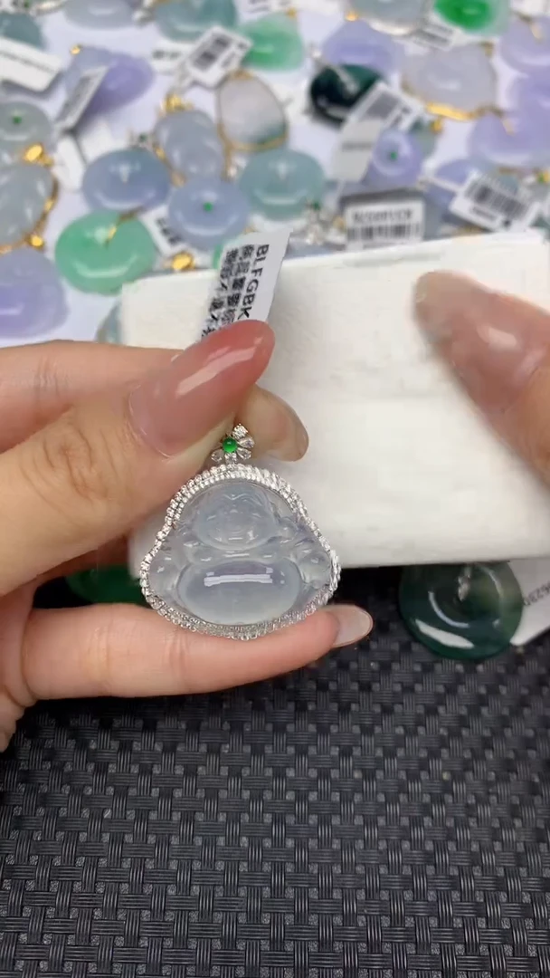 翡翠18K金镶嵌颈饰天然翡翠a货