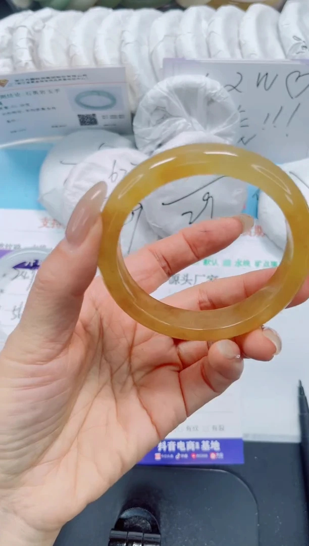 未镶嵌手镯石英质玉250-62.2