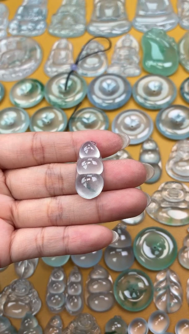 吊坠(不含链)未镶嵌翡翠28 豆子 27.9 13.8 6.5