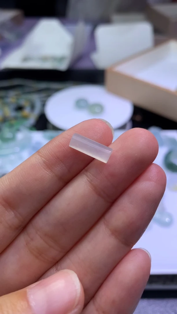 定制翡翠未镶嵌毛货