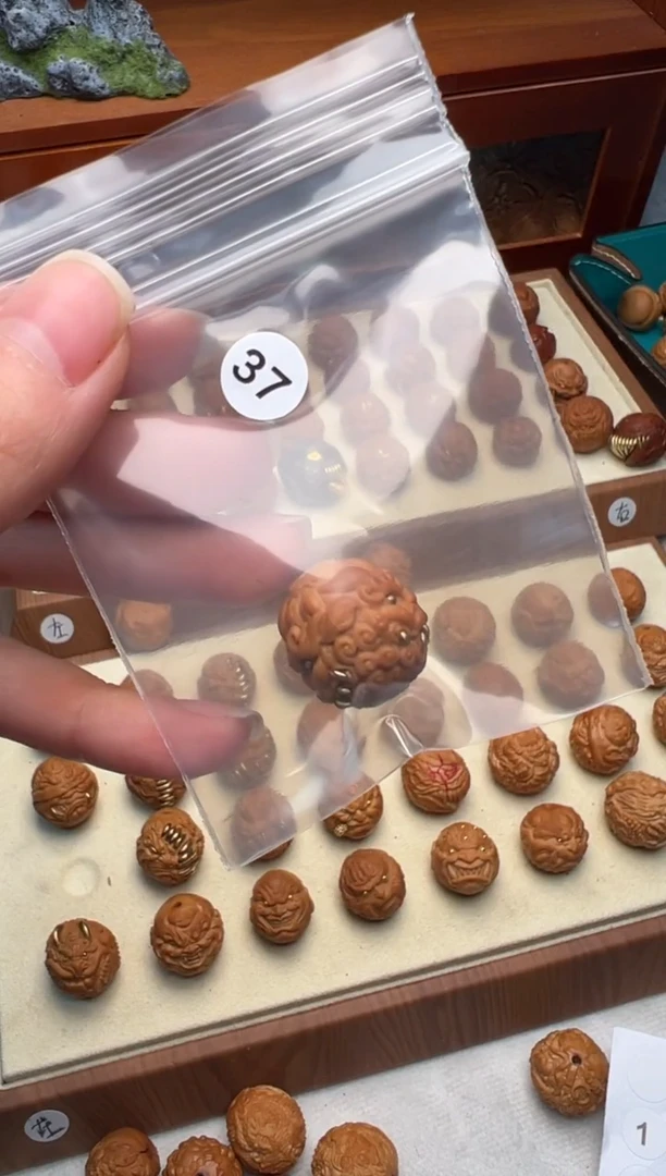 吊坠猴头核桃凌*泽唐狮 37