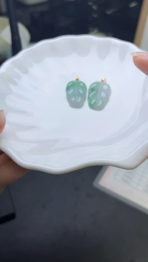 翡翠挂件18K金镶嵌多样性发一件CZAG2774-BX1