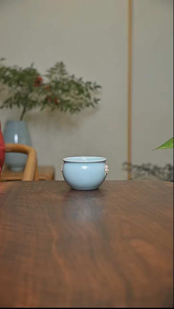 虎头缸杯 天青 微瑕 朱晓辉款