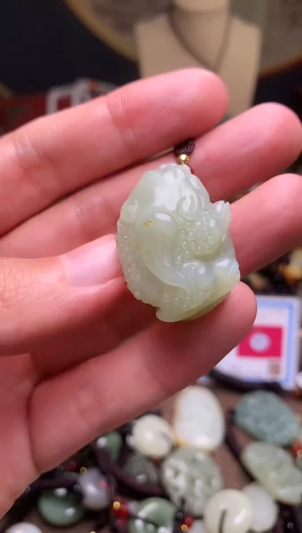 颈饰未镶嵌和田玉新疆料青海料清水和田玉吊坠