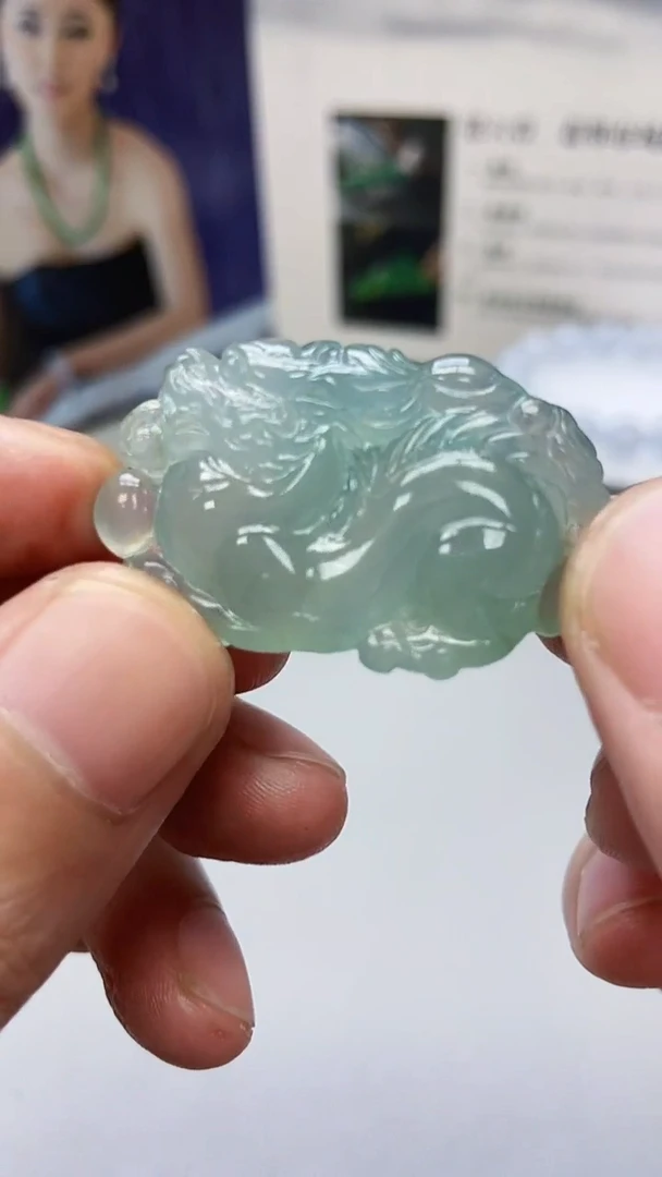 翡翠未镶嵌颈饰L****u吊坠