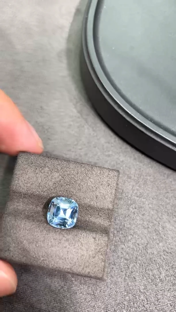 海蓝宝石裸石未镶嵌zm-183 2.7ct