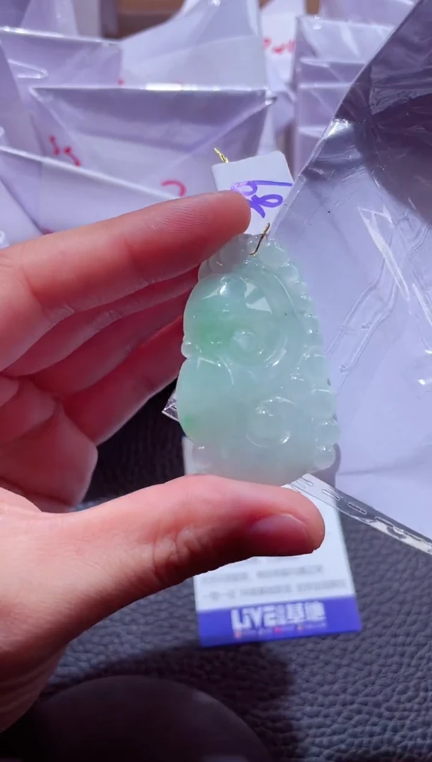 颈饰未镶嵌翡翠00007401