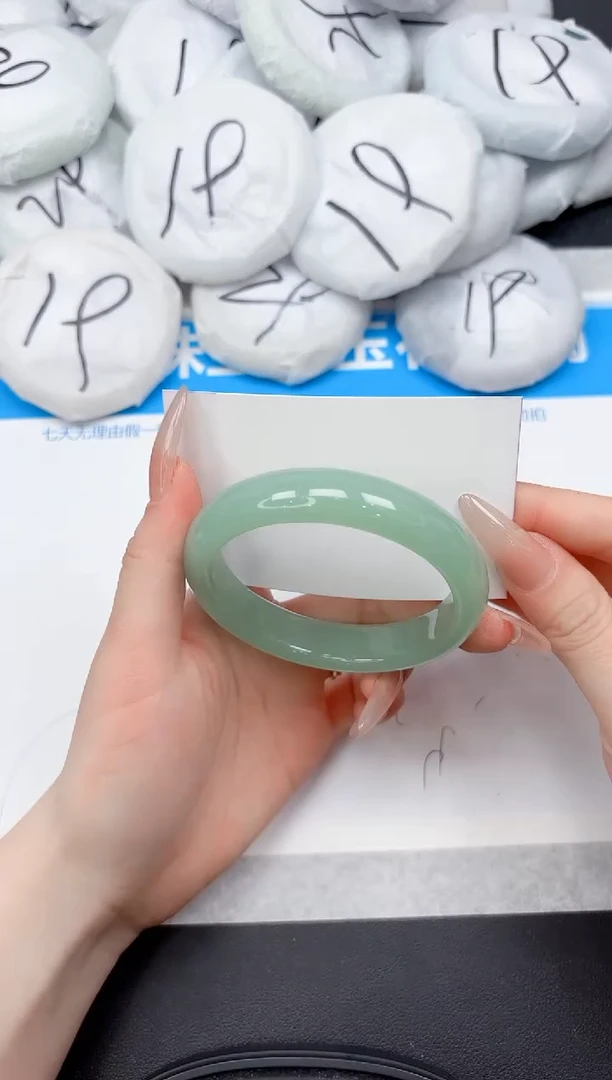 未镶嵌手镯石英质玉330-60