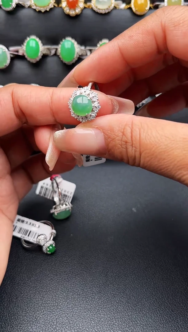 【闪购商品】翡翠戒指银S925镶嵌缅甸天然A货翡翠S925银镶嵌