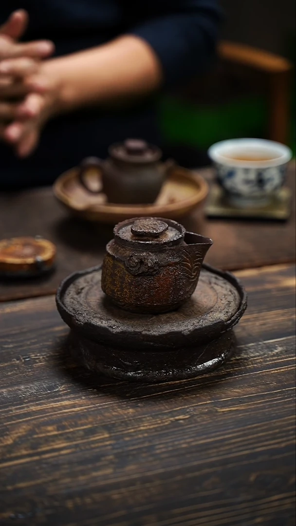 全手工制作  紫砂心经宝瓶120cc