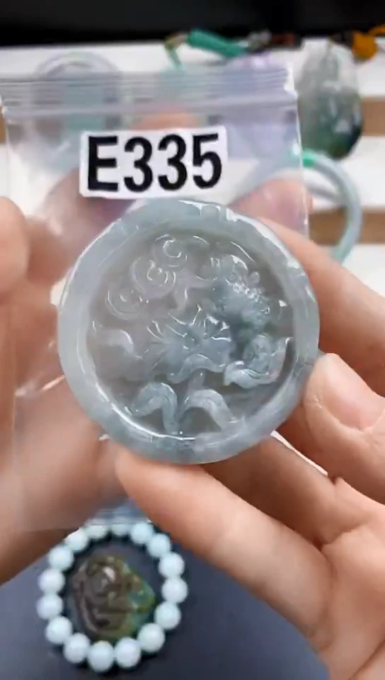 颈饰未镶嵌翡翠天然翡翠吊坠挂件