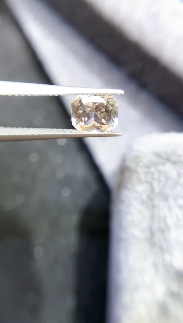 【闪购商品】定制蓝宝石定制未镶嵌无烧1.74克拉国际证书天然
