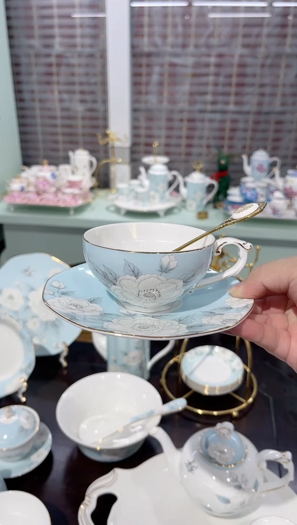 36%以上骨粉骨瓷杯碟配金勺