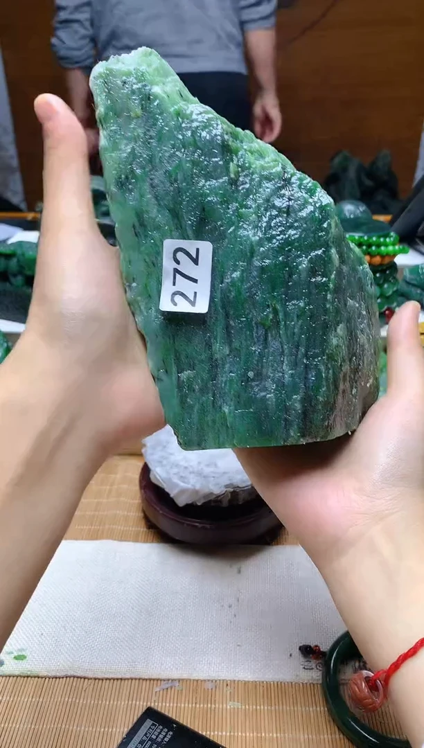未镶嵌和田玉（碧玉）珠宝半成品1
