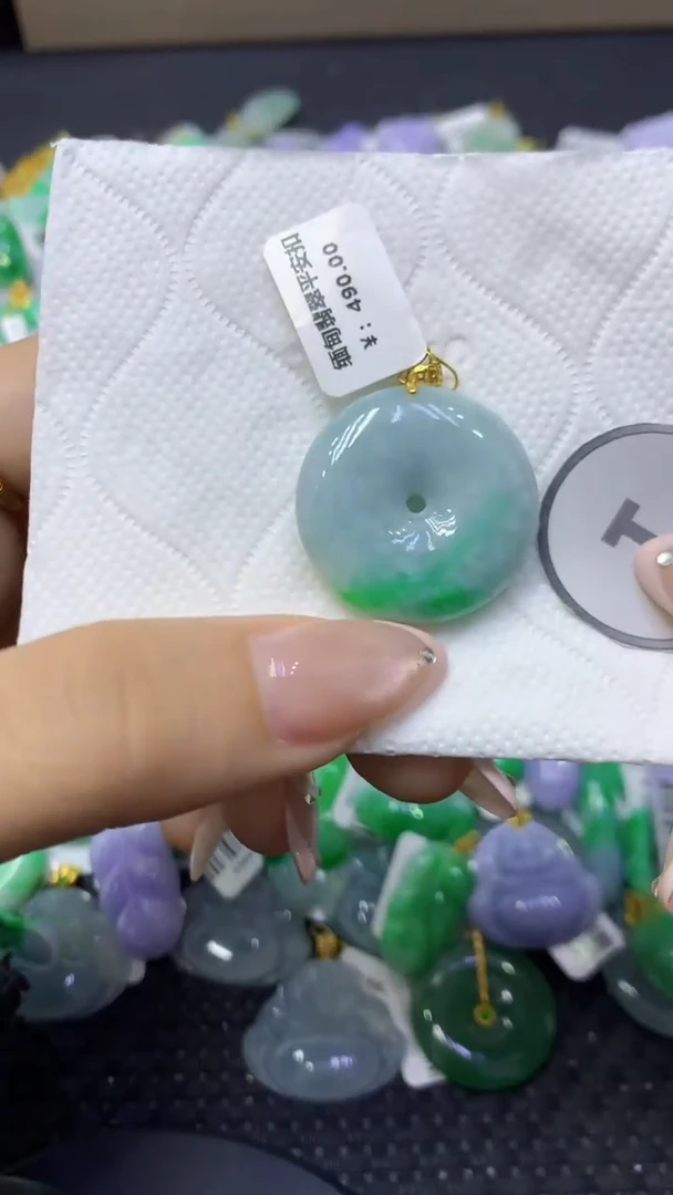 颈饰未镶嵌翡翠天然缅甸翡翠A货