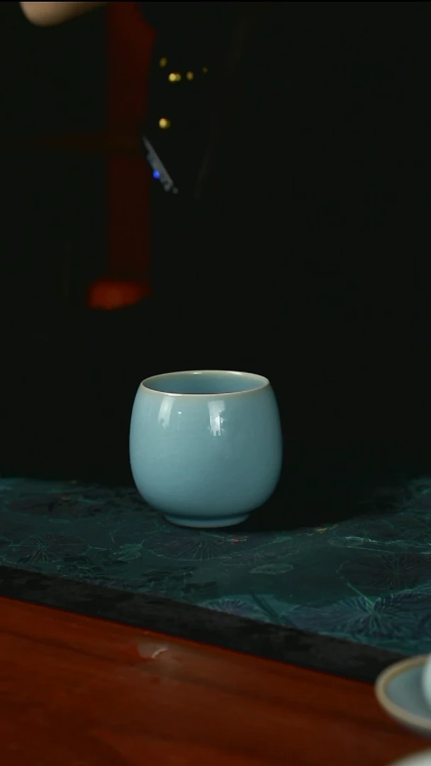 龙蛋杯 支钉 开片 一级品  130毫升