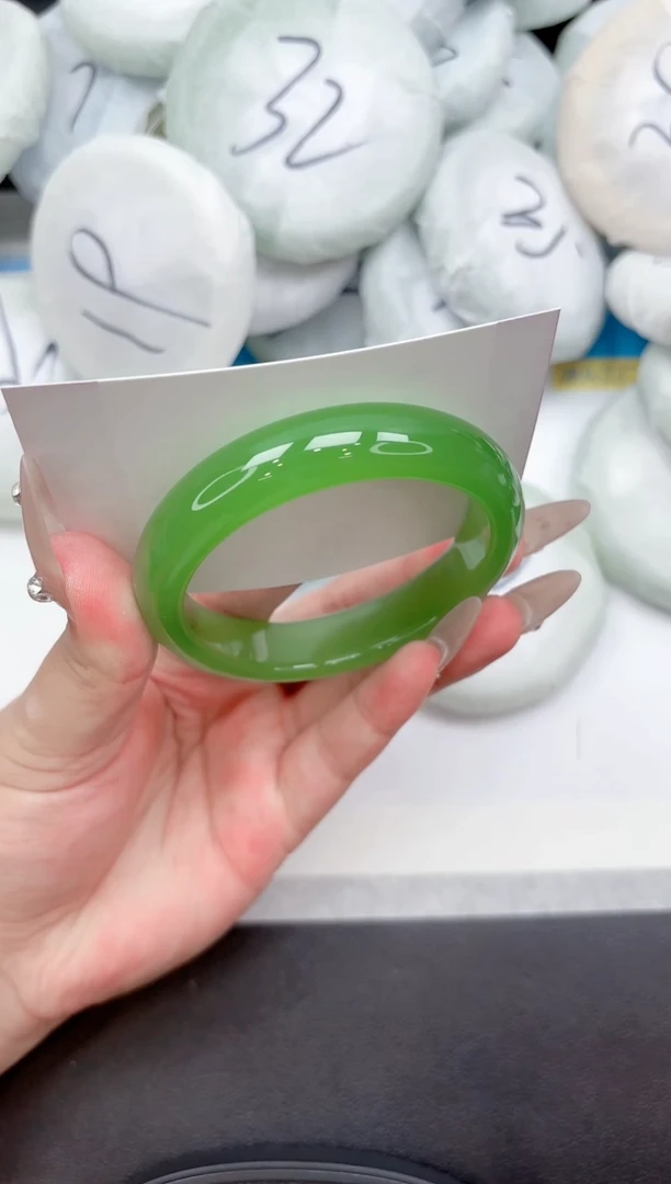 未镶嵌手镯石英质玉287-56.7