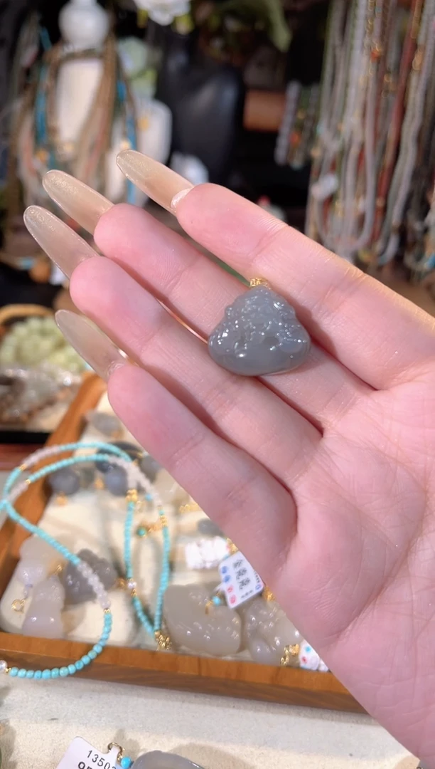 【闪购商品】和田玉吊坠(不含链)18K金镶嵌多样性发货其一