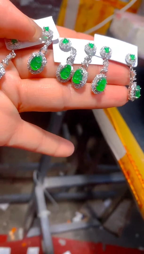 【闪购商品】定制翡翠未镶嵌28-多样性发货（发其一）