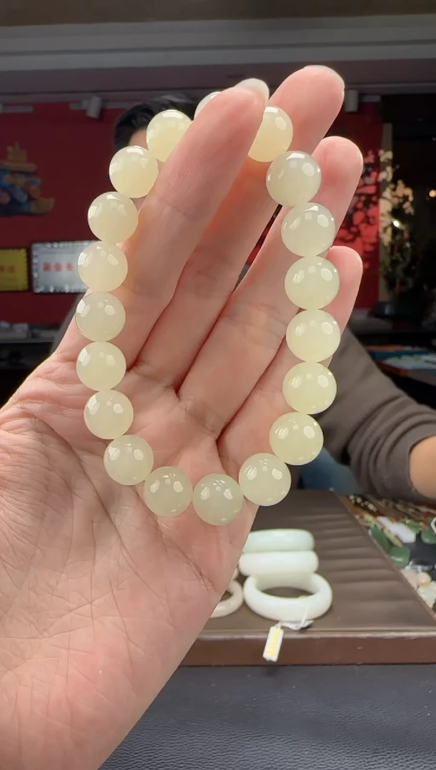 未镶嵌手串和田玉蜂蜜水单圈手串