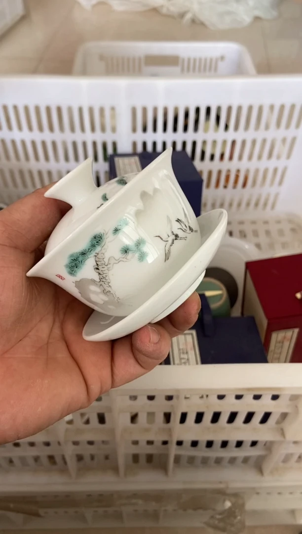 无运费险有瑕疵的摄影的产品有使用过的痕迹有点脏介意勿拍
