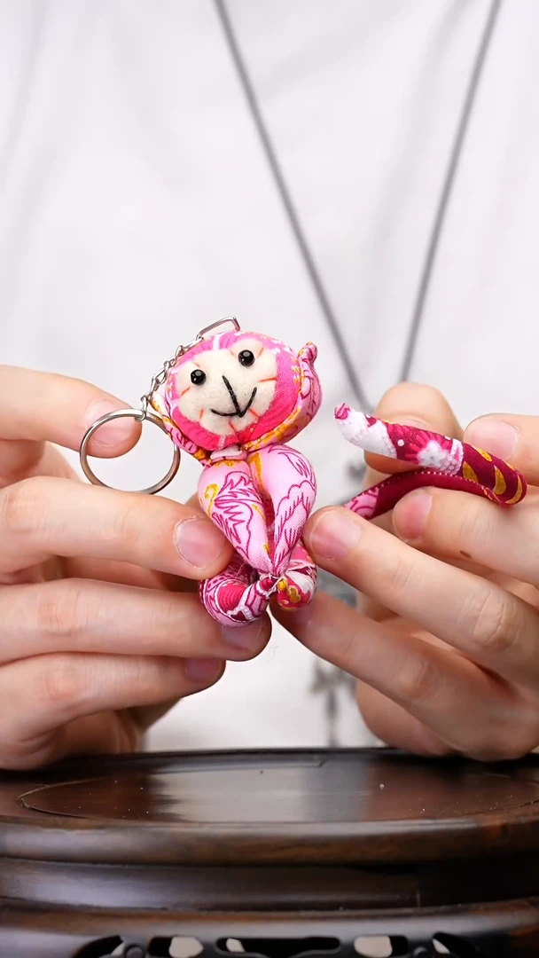 【闪购商品】刺绣黔东南苗族刺绣猴子（颜色混发）