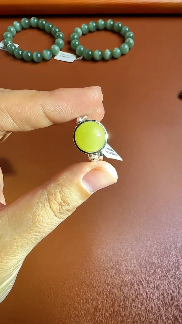 和田玉戒指银S925镶嵌925银镶黄口圆蛋面戒指（小）