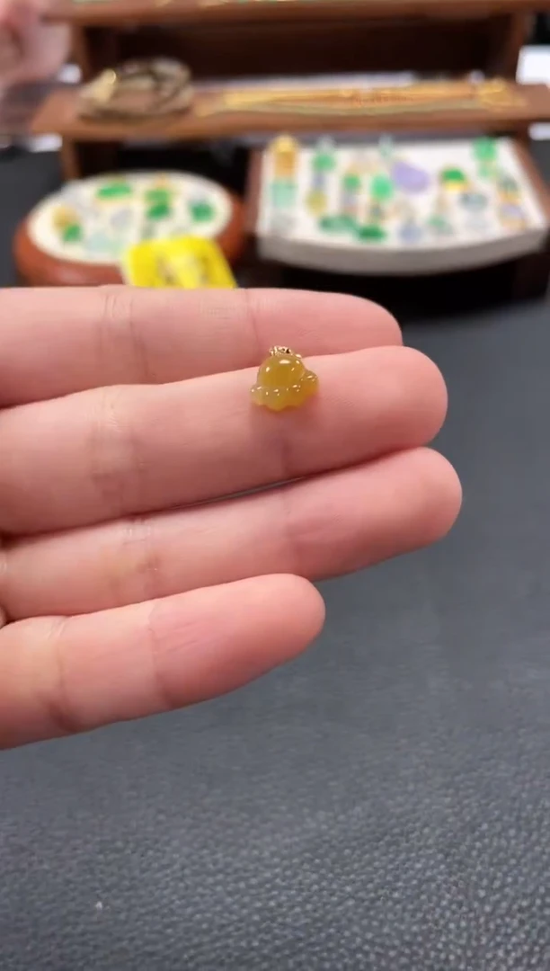 【闪购商品】翡翠吊坠(不含链)18K金镶嵌一个  JK613