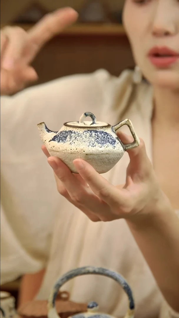言野手作 粉引六顺壶