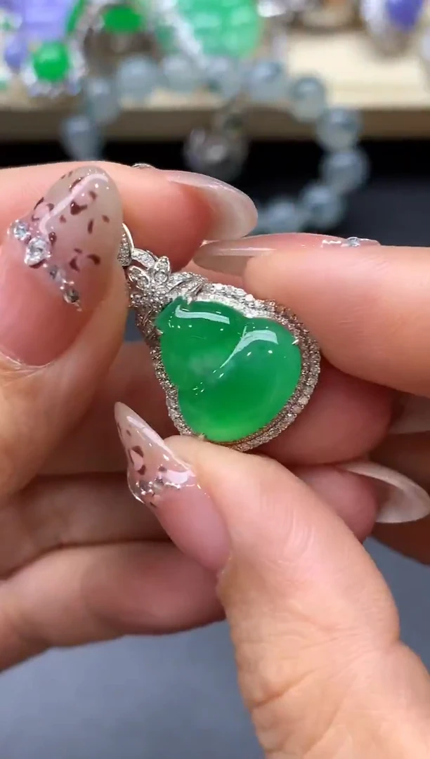 颈饰18K金镶嵌翡翠427-中国好珍宝