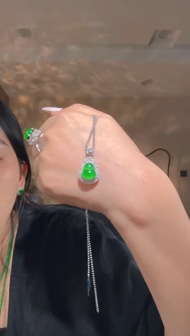 吊坠(不含链)未镶嵌翡翠葫芦吊坠