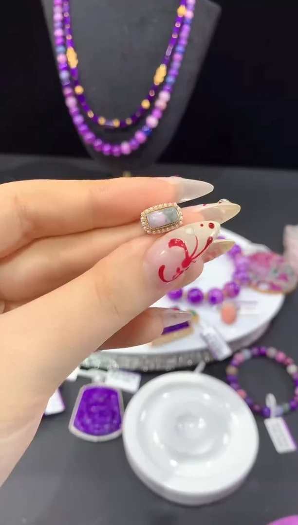 18K金镶嵌苏纪石（舒俱来）.饰品