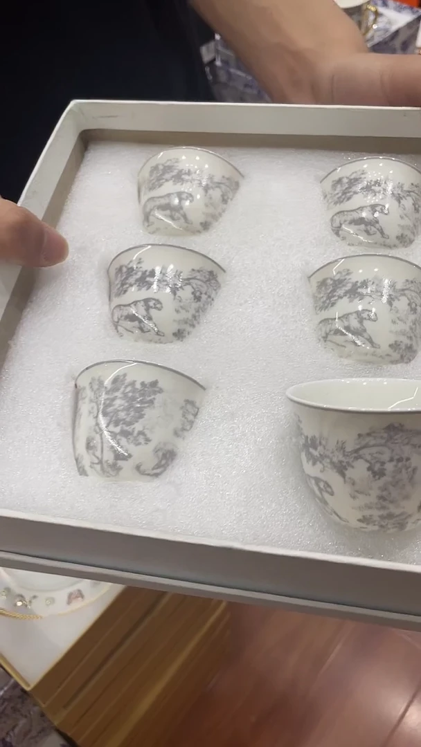 杯鸿辉家品牌瓷器，京东包邮！