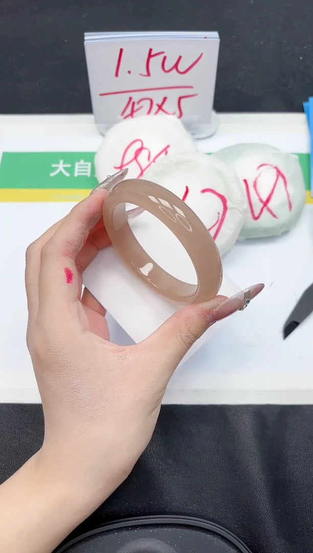 【闪购商品】石英质玉手镯未镶嵌190-57.8