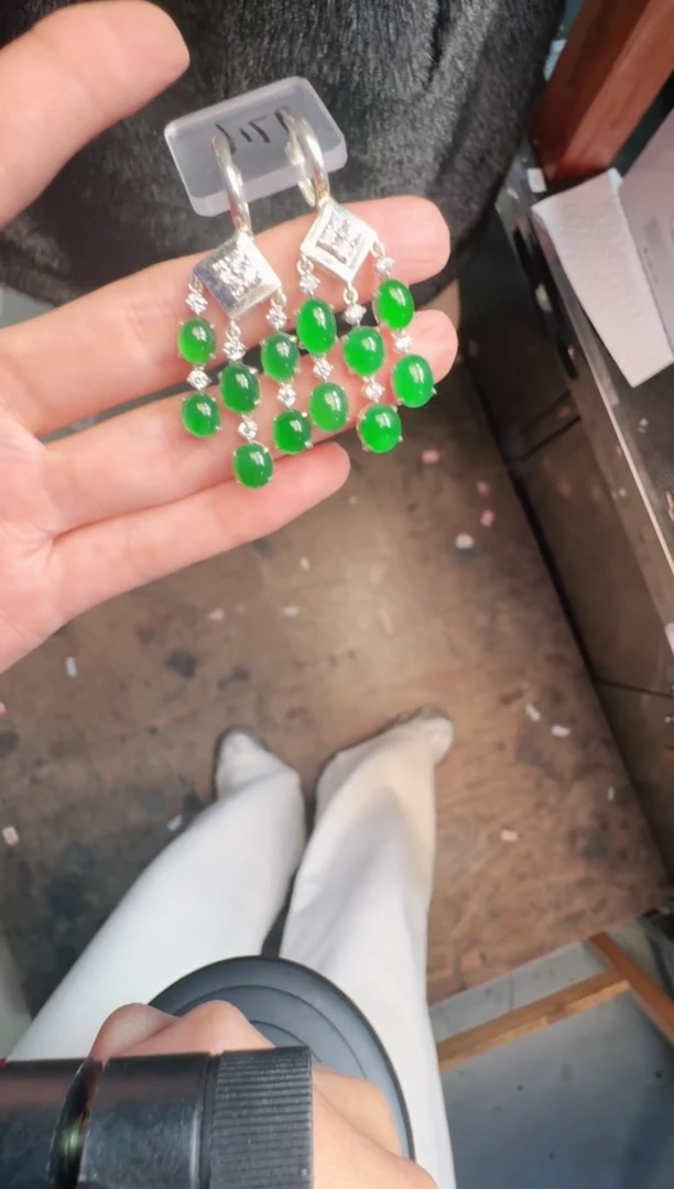 未镶嵌定制翡翠A货有轻微色差属于正常现象，耳坠1