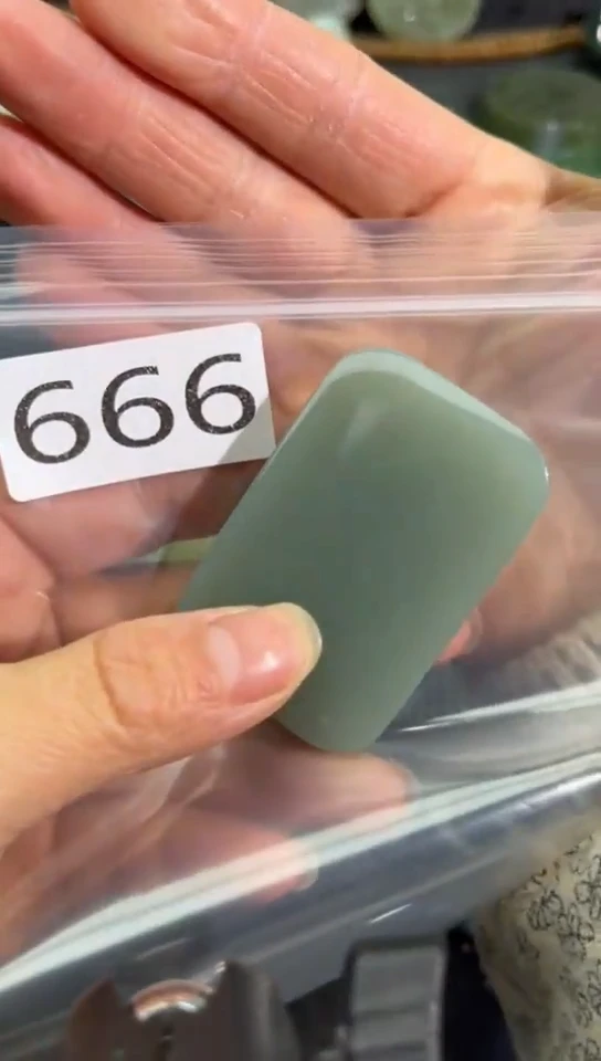 未镶嵌和田玉珠宝半成品牌子