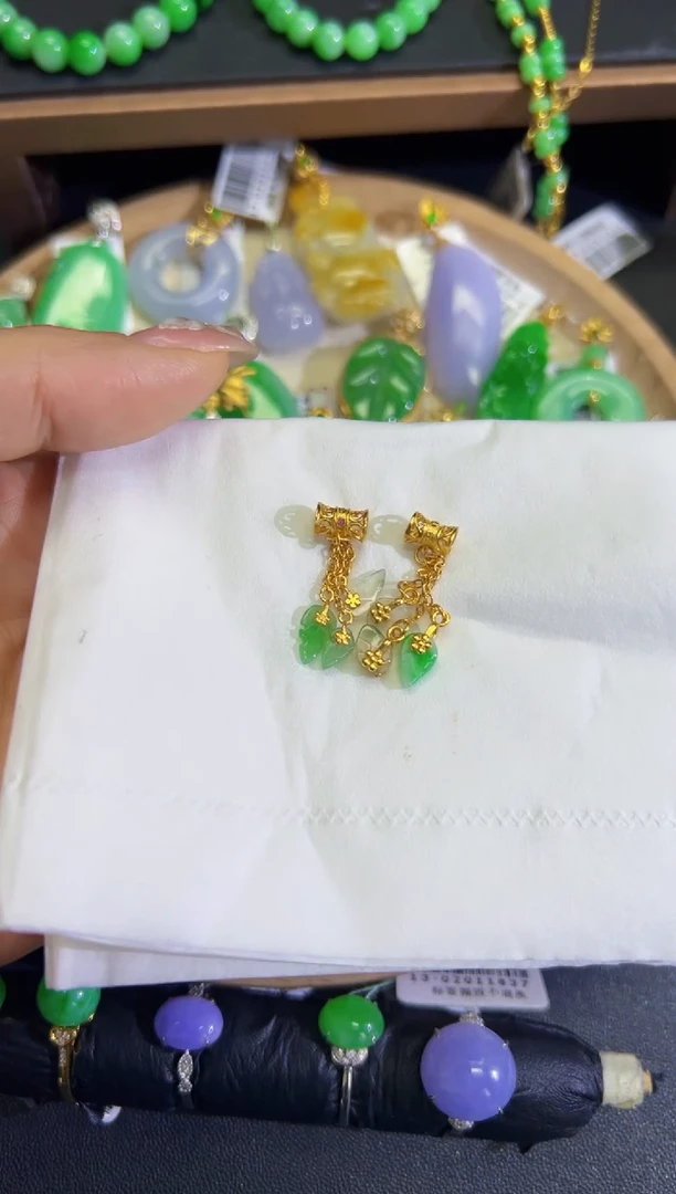 【闪购商品】翡翠颈饰未镶嵌 Q缅料A货翡翠/多样性发货/一件