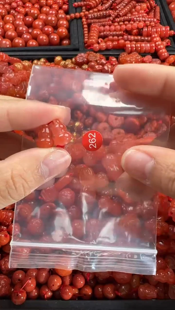 【闪购商品】南红玛瑙颈饰未镶嵌1