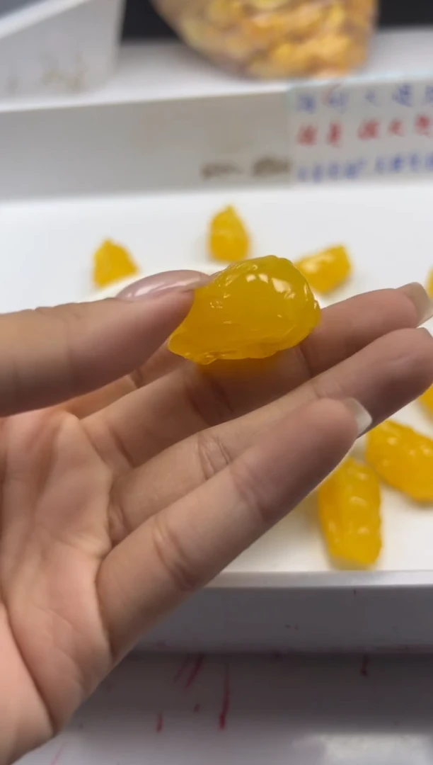 未镶嵌颈饰蜜蜡 w2058鸡油黄蜜蜡貔貅*1个