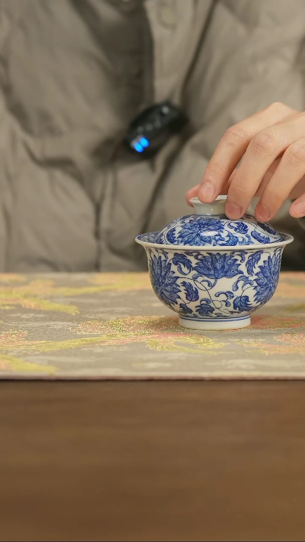 【闪购商品】景德镇手工青花缠枝莲盖碗