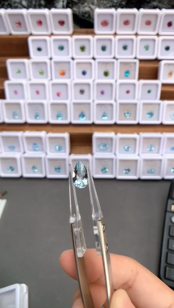 未镶嵌裸石定制海蓝宝石2.52ct