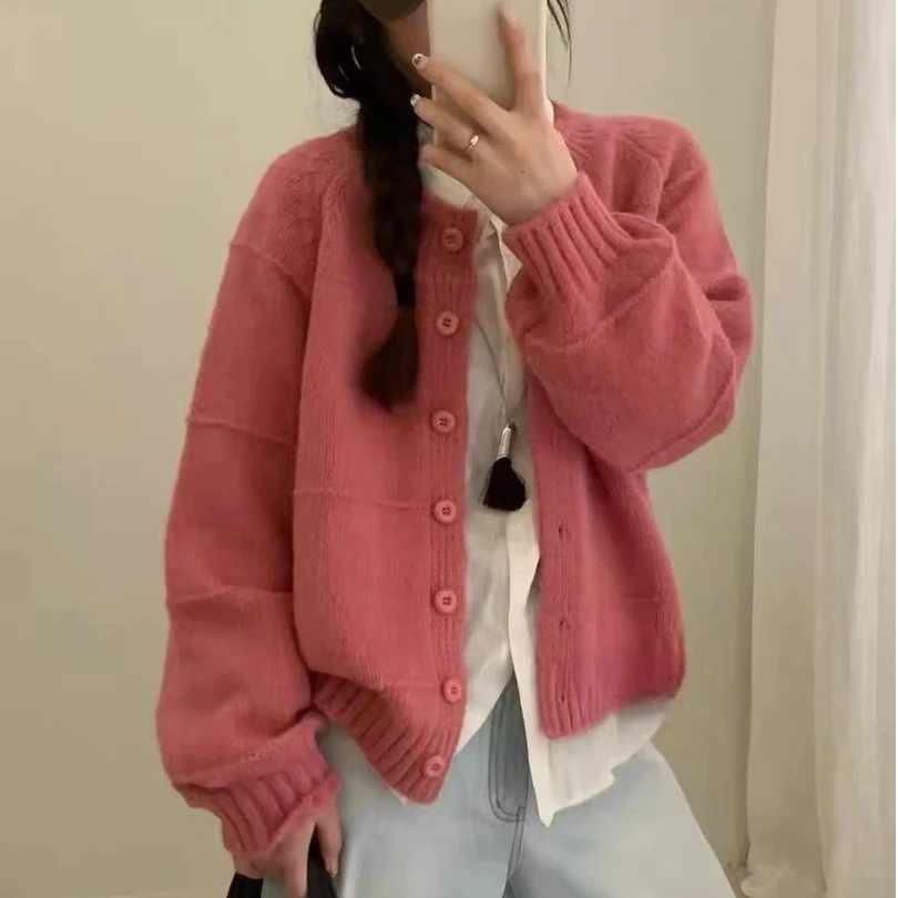 韩系纯色圆领线条设计感短款针织开衫女秋冬季大码宽松小个子毛衣