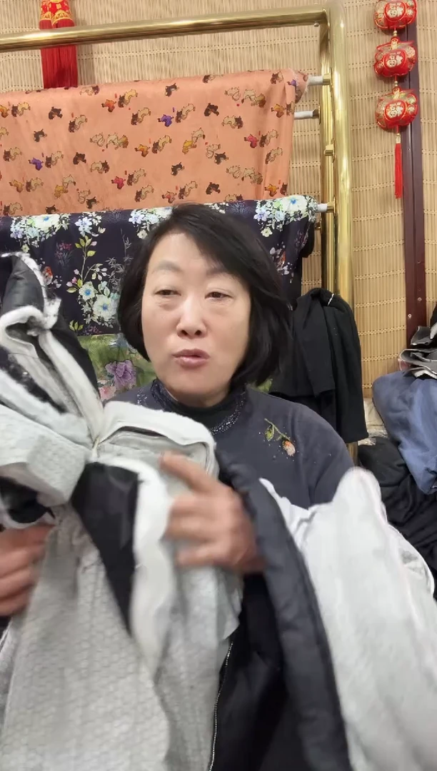 石墨烯黑色小坎肩前片10片一单