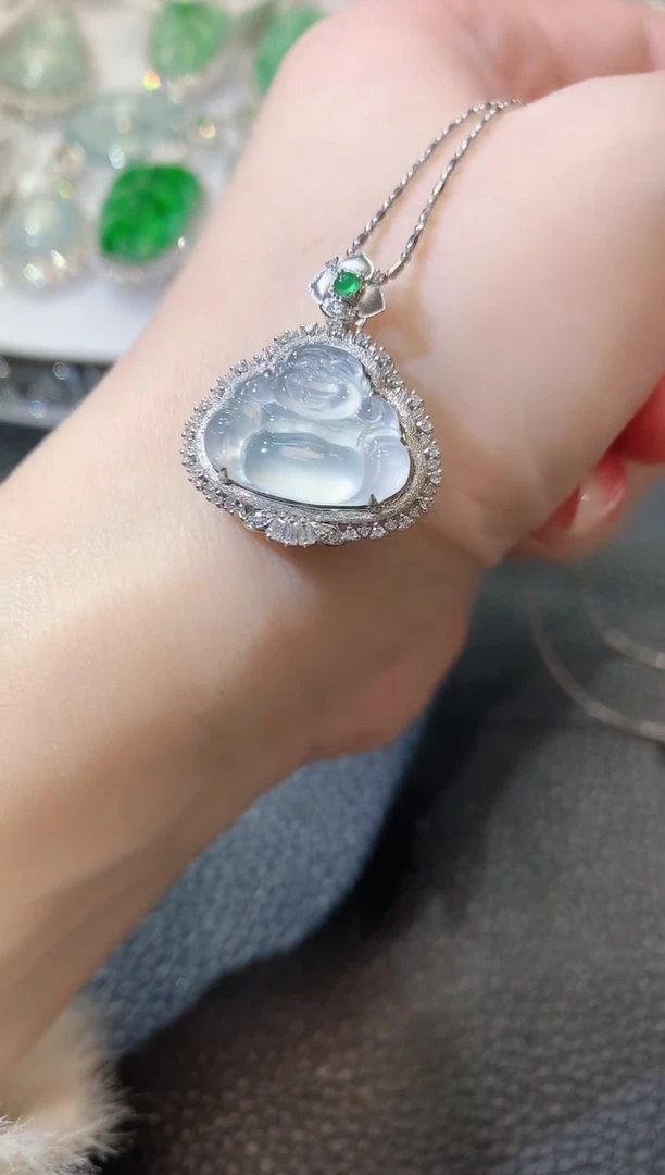 【闪购商品】翡翠吊坠(不含链)18K金镶嵌C1