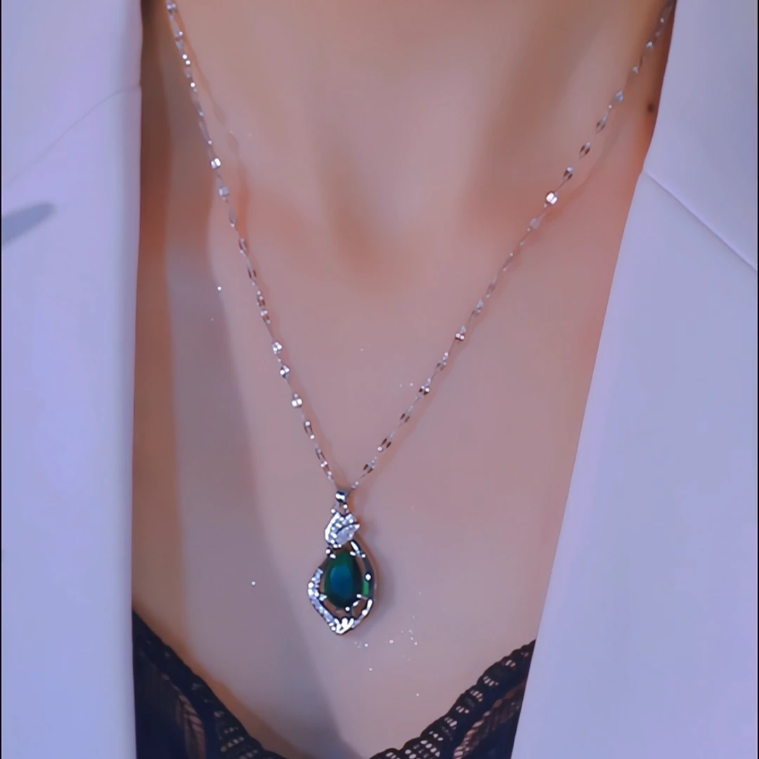 钛钢项链 银色新款绿色合成锆石项链女气质精致锁骨链百搭不掉色