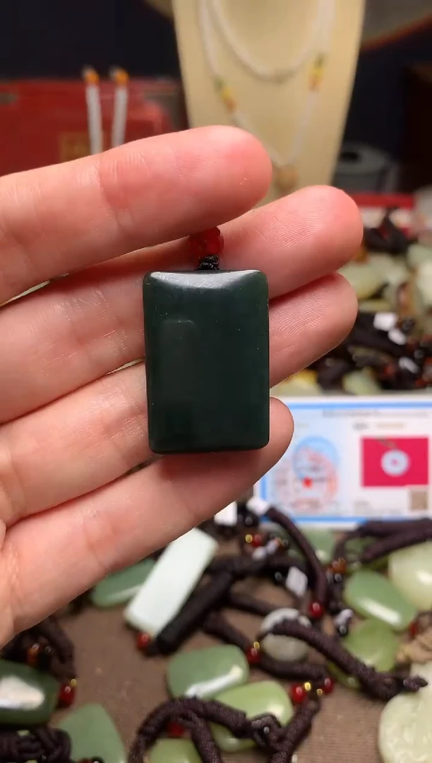 颈饰未镶嵌和田玉新疆料青海料清水和田玉吊坠