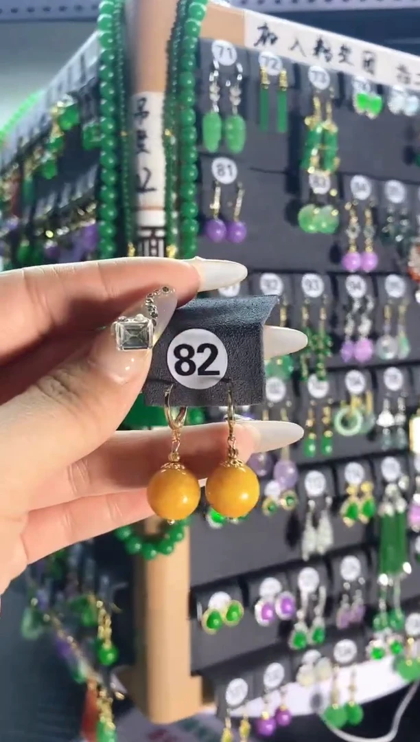 【闪购商品】翡翠耳饰银S925镶嵌82...